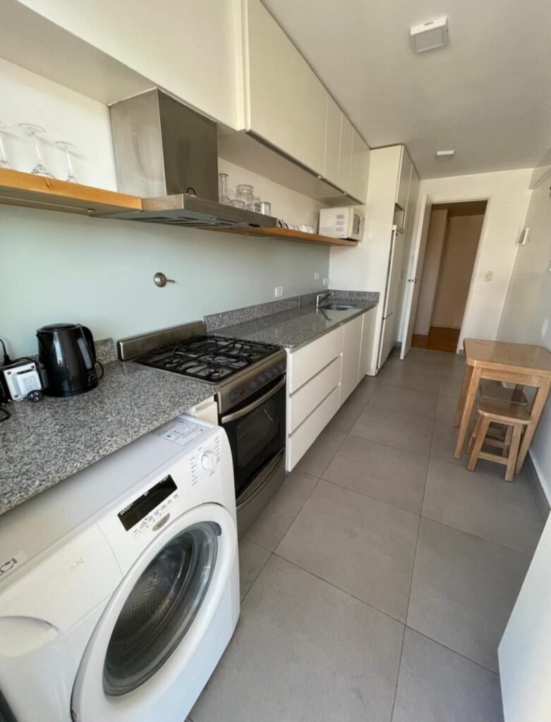 Palermo 4 ambientes con balcón contrafrente foto 2