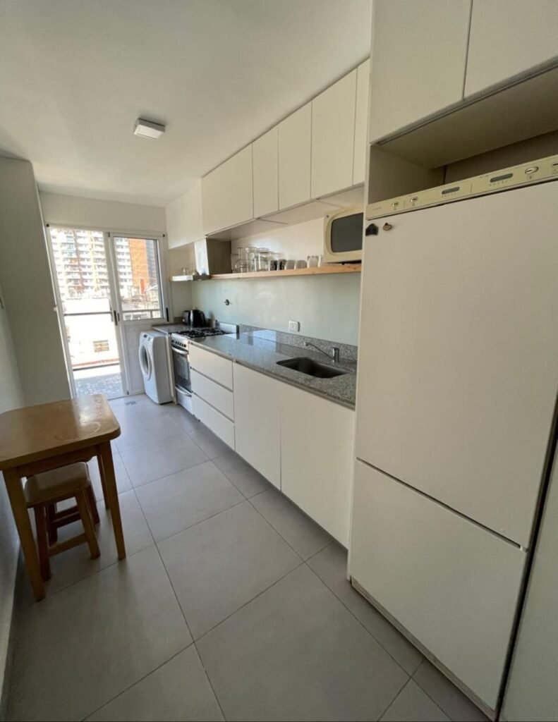 Palermo 4 ambientes con balcón contrafrente foto 3